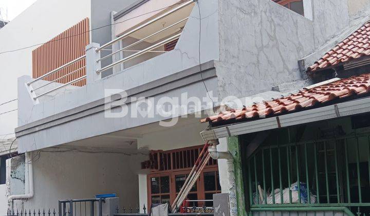 Rumah Kokoh, 2 Lantai, Turun Harga,2 Row Jalan, Cocok Buat Tinggal Atau Kos Di Jalan Ikan2  [r 576 J] 1