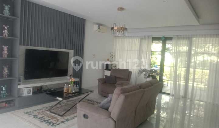 Rumah 3 Lantai Luas, Bagus dan Asri di Rancamaya 2