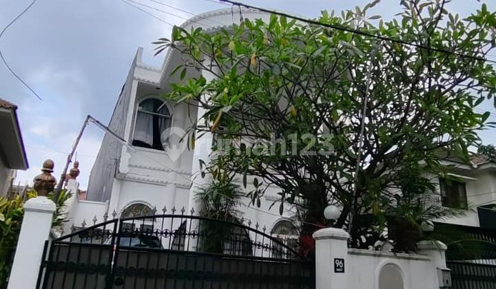 Rumah 2 Lantai Luas Bagus di Pangkalan Jati 2