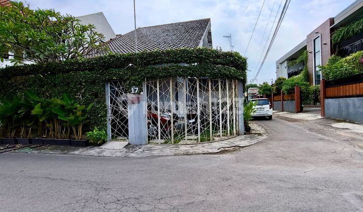 Nice Furnished House Strategic City Center In Banjarsari Solo 2