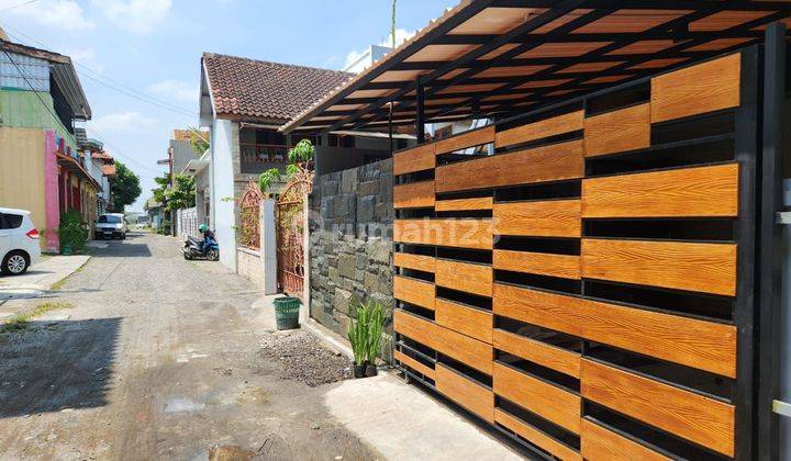 Rumah Bagus Minimalis Modern Strategis Di Colomadu Solo 2