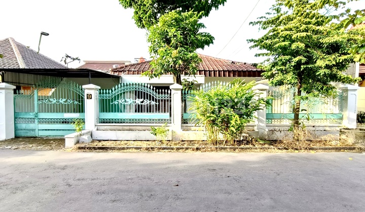 Nice Spacious House in Fajar Indah Housing Solo