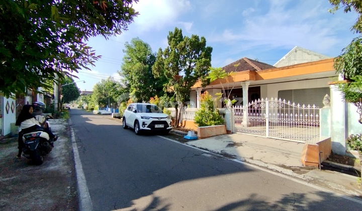 Nice Spacious House Ready To Live In Cangakan Karanganyar Solo