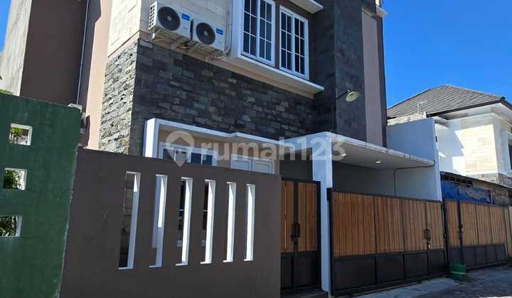 Rumah Bagus Minimalis Modern 2 Lantai Murah Di Colomadu Solo 2