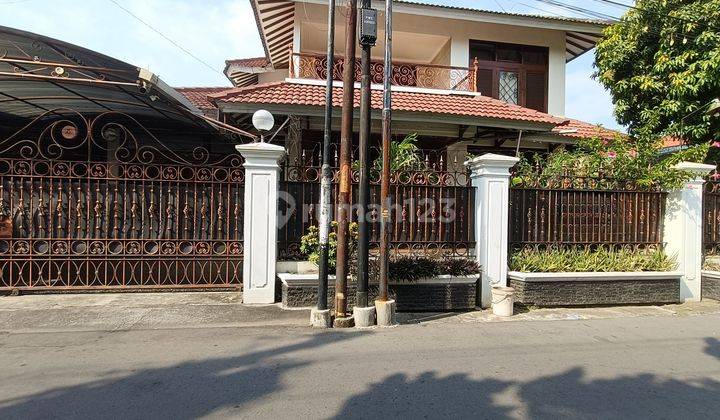 Rumah Mewah Bagus 2 Lantai Di Badran Laweyan Tengah Kota Solo 2