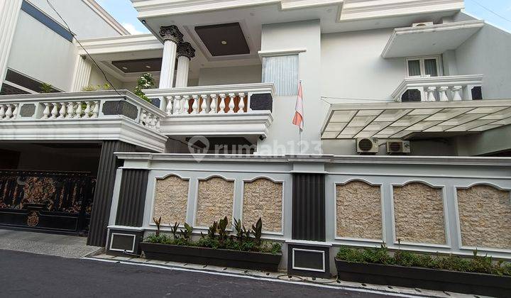 Rumah Mewah Bagus Furnish Kolam Renang Sumber Banjarsari Solo 1