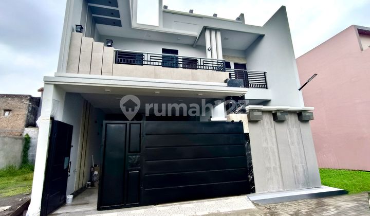 Rumah Bagus Minimalis Baru Gress di Sumber Banjarsari Solo 2