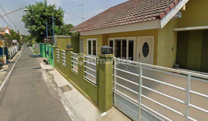 Rumah Bagus Full Furnish Tengah Kota Banjarsari Solo 2