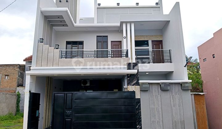 Rumah Baru Gress Bagus dengan Perabotan di Sumber Banjarsari Solo