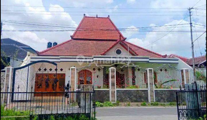 Rumah Bagus Siap Pakai Di Badran Tengah Kota  Manahan Solo  1