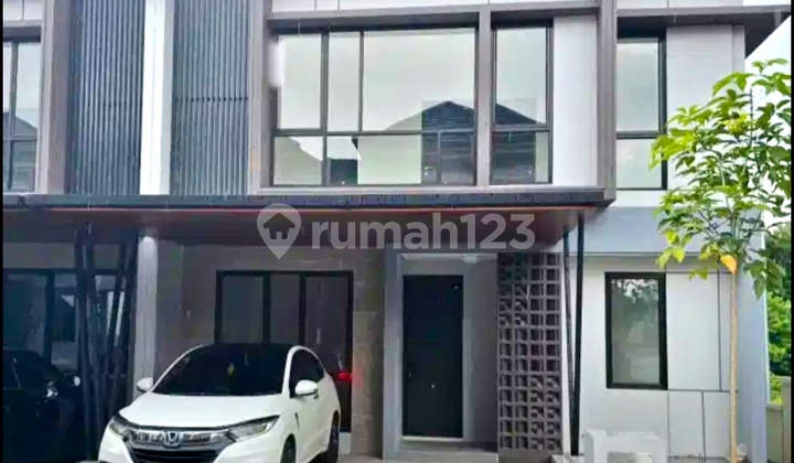 New Minimalist Nice 2-Story House Near Uns Solo New Minimalist Nice 2-Story House Near Uns Solo