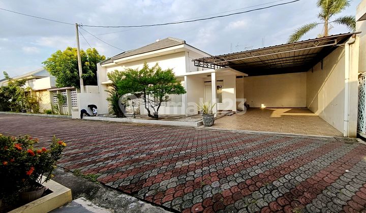 Rumah Bagus Minimalis Di Cluster Elite Gumpang Kartosuro Solo 1