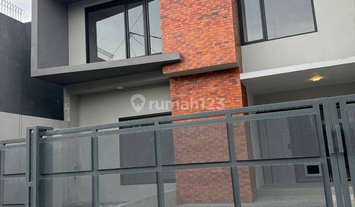 Rumah Modern Baru 2 Lantai SHM di Turangga, Bandung 2