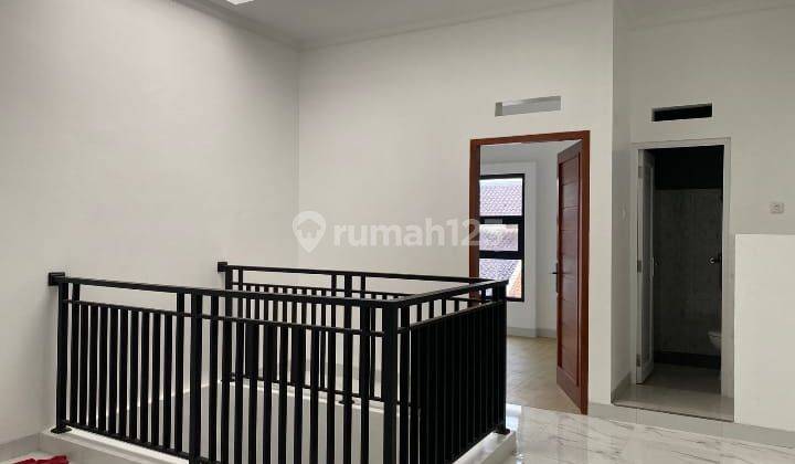 Rumah 2 Lantai Baru Unfurnished SHM di Margahayu Raya Bypass Soetta, Bandung 2