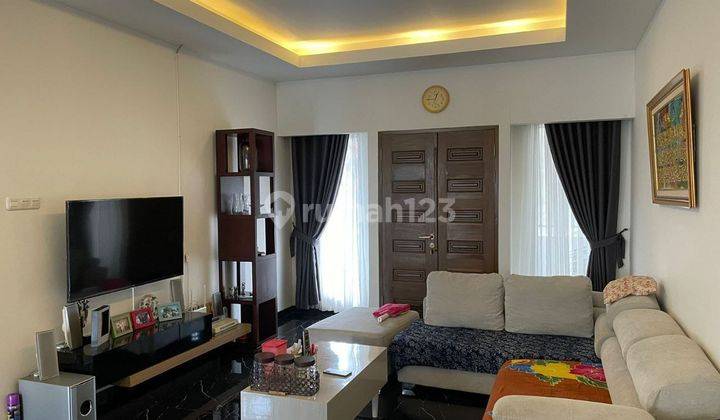 Rumah Bagus 2 Lantai Rustic Modern Semi Furnish SHM di Margahayu Raya, Kota Bandung 2