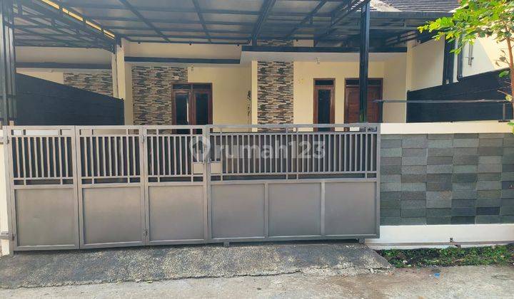 Rumah 1 Lantai Rasa Baru Unfurnish SHM di Griya Saluyu Cipamokolan, Bandung 1