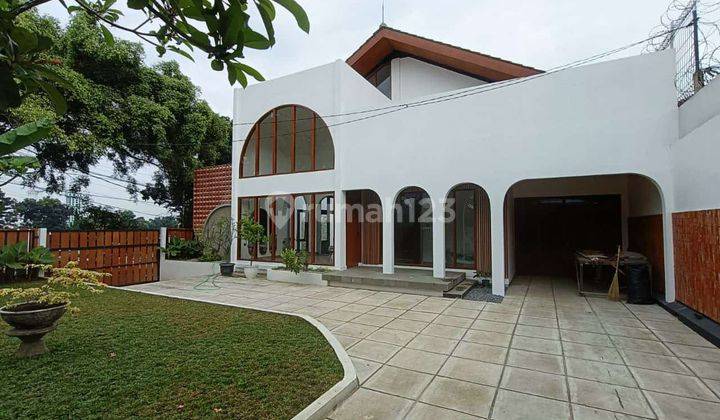 Rumah Mediterania 2 Lantai Baru Full Furnished SHM di Geger Kalong Setiabudi, Bandung 2