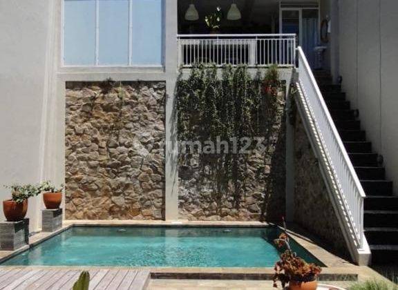 Rumah Semi Villa Astetik Split Level 3,5 Lantai Bagus Full Furnished SHM di Cimahi Utara 1