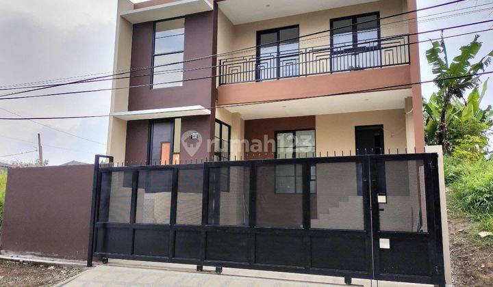 Rumah 2 Lantai Baru Unfurnished SHM di Setiabudi, Bandung 2