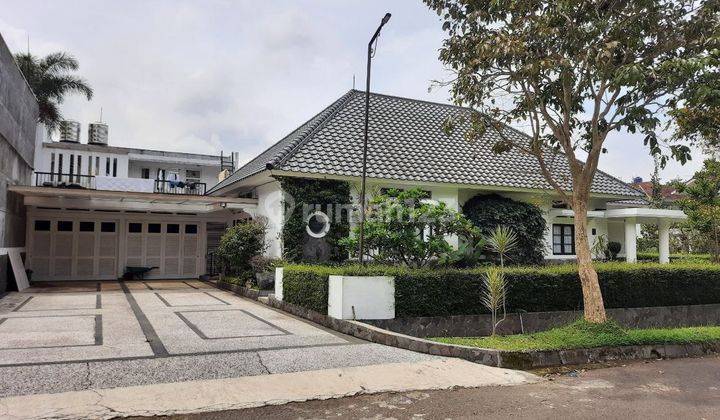 Rumah Luxury Vintage Tempo Doeloe 2 Lantai Furnished SHM di Lembang, Bandung 1