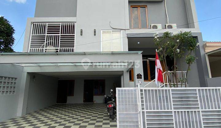 Rumah Besar Baru Full Furnish Siap Huni di Kopo Bandung