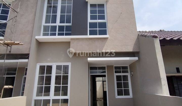 Rumah 2 Lantai Baru Unfurnished SHM di Cisaranten, Bandung 2