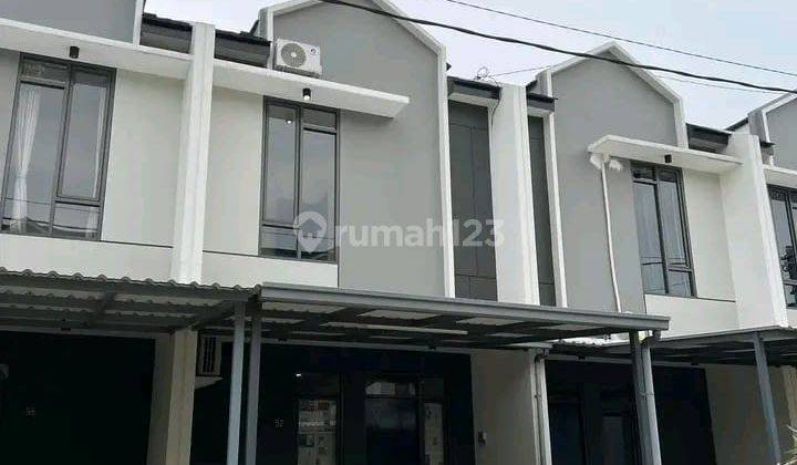 Rumah 2 Lantai Semi Furnished di Taman Kopo Indah, Bandung