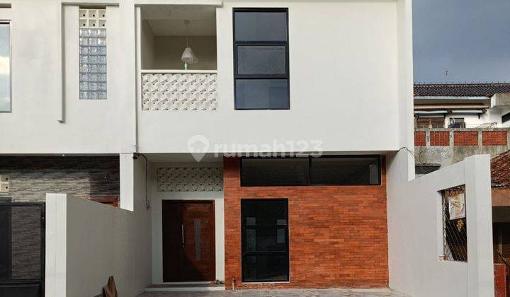 Rumah 2 Lantai Baru Unfurnished SHM di Margahayu Raya, Bandung 1