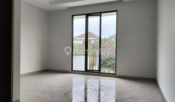 Rumah 2 Lantai Baru Unfurnished SHM di Setiabudi, Bandung 2