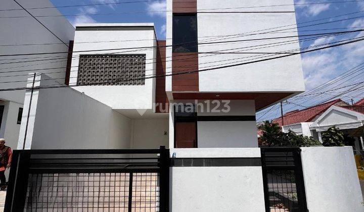 Rumah Baru 2 Lantai Posisi Hook SHM di Margahayu Raya, Bandung 1