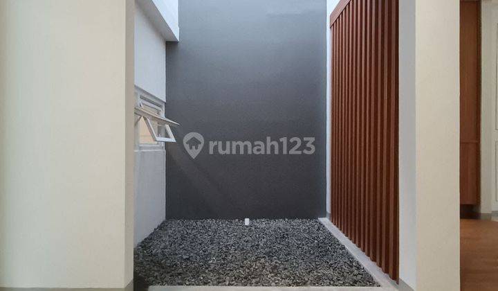 Rumah 2 Lantai Sudah Renovasi SHM di Turangga, Bandung 2