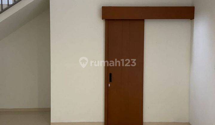 Rumah Modern 2 Lantai SHM di Batununggal, Bandung 2