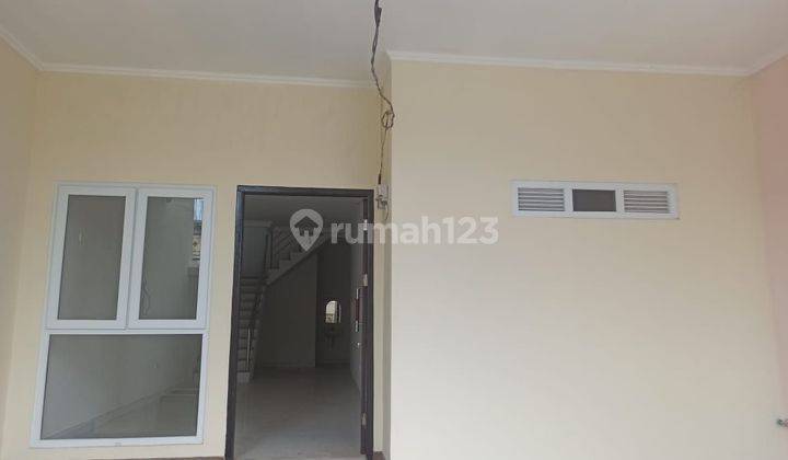 Dijual Rumah Baru 3 Lantai Dicengkareng Harga Nego Lokasi Bagus  2