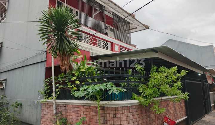 Rumah Hoek 2 Lantai Menceng Tegal Alur 