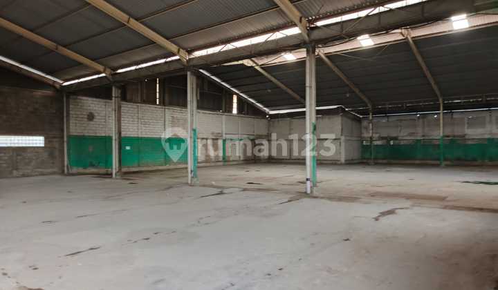 Gudang Jurumudi Bangunan 2.100 M2  2