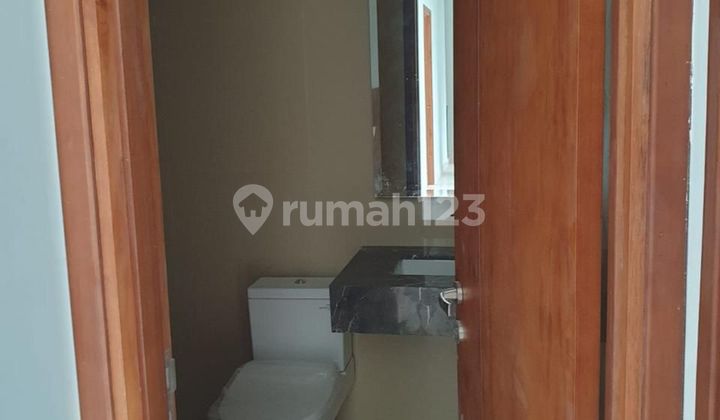 Rumah Cantik 2 Lantai Bangunan Baru East Terrace Lt 12X18(216) Jakarta Barat 2