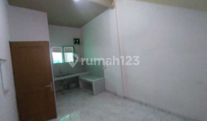 Nice 2-Story Shop House Ground Floor 5x24m² Tangerang