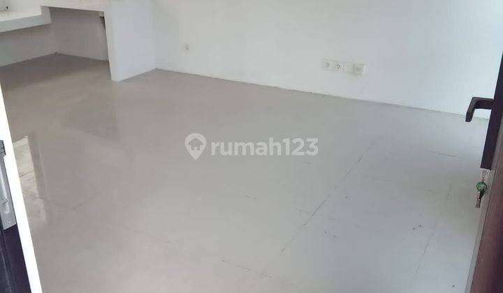 Rumah Semanan Di Sewa Luas 6x12.5m2 Jakarta Barat 2