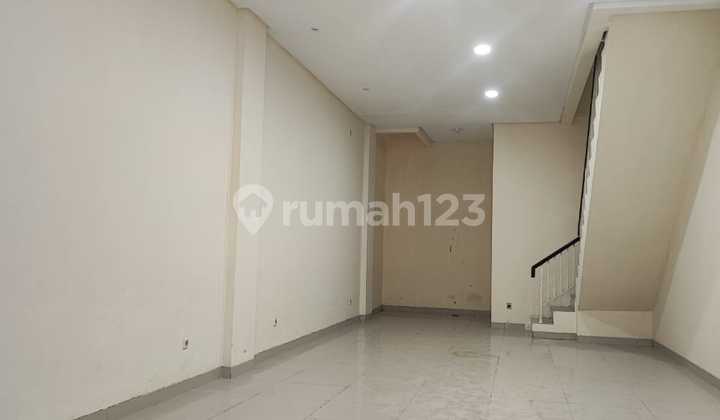 Rukan Columbus Green Lake City Lt4.5x15m2 Jakarta Barat