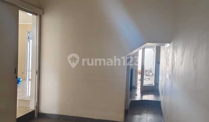 Rumah Cantik Green Lake City Amerika Latin 10 X25m2 Jakarta Barat