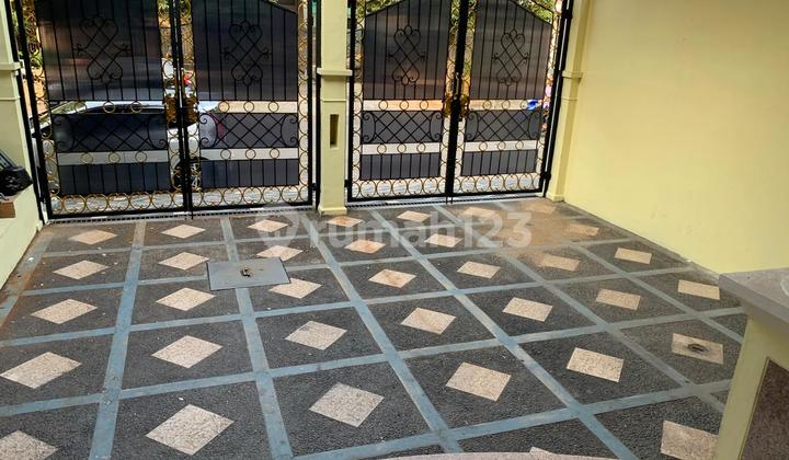 Semi-Furnished House Semanan 9x20m2 West Jakarta 2