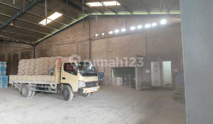 Daan Mogot Warehouse 3,024 m² West Jakarta