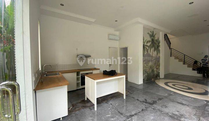 Big Villa 3 Br With Pool Only 5 Minutes From Berawa Beach  Canggu 2