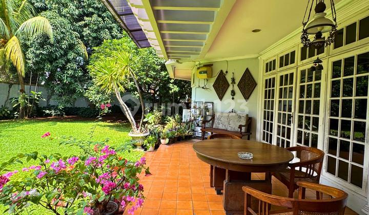 Rumah 2 Lantai.di Area Selong.kebayoran.baru. Rumah 2 Lantai.di Area Selong.kebayoran.baru.