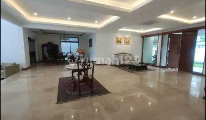 Dijual Rumah.2 Lantai.bagua.dan.sudah.terenovasi Di Permata.hijau