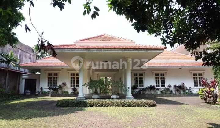 Rumah 2.Lantai.terwat.baik.di.pancoran.timur.raya.jakarta.selatan