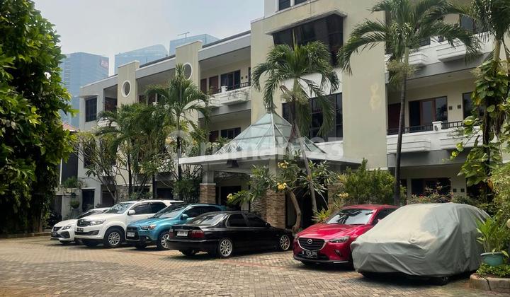 For Sale. Luxury 3-Story Boarding House with 48 Rooms in Kuningan, Setia Budi, South Jakarta. 2