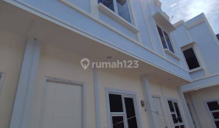 Di Jual Rumah 2 Lantai Minimalis Modern Stasiun Kemayoran 1