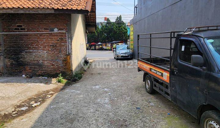 Dijual Rumah Besar Bagus SHM di Jl. Kolonel Masturi, Bandung 1