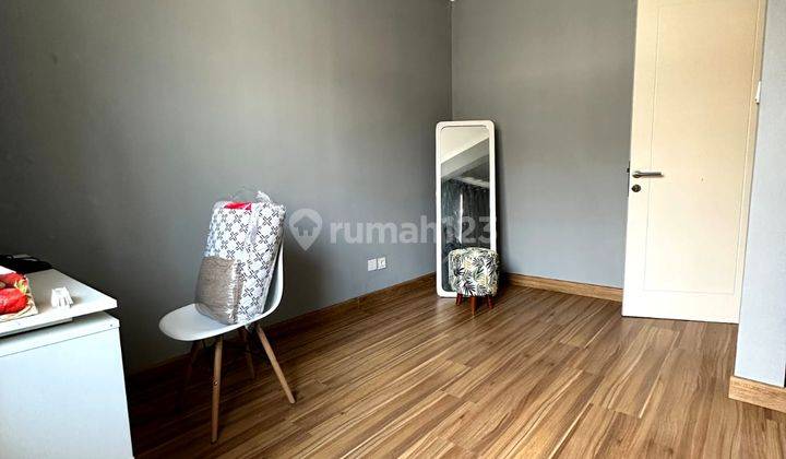 Rumah 2 Lantai Bagus Shm Di Cluster Amarillo Gading Serpong, Tangerang 1